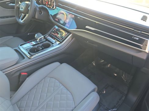 Used 2025 Audi SQ7 Premium Plus image 19