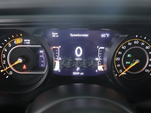 Used 2024 Jeep Wrangler Unlimited Rubicon image 20