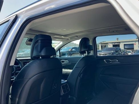 Certified 2025 Kia Sportage EX w/ Premium Package FWD image 9
