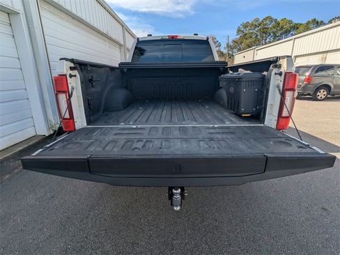 Used 2022 Ford F350 Limited image 13
