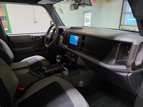 Used 2023 Ford Bronco 4-Door AWD/4WD image 25