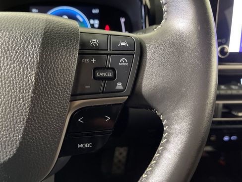 Certified 2025 Toyota Camry SE FWD image 27