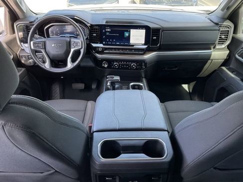 Used 2023 Chevrolet Silverado 1500 RST w/ Redline Edition AWD/4WD image 10