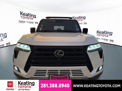 Used 2024 Lexus GX 550 AWD/4WD image 2