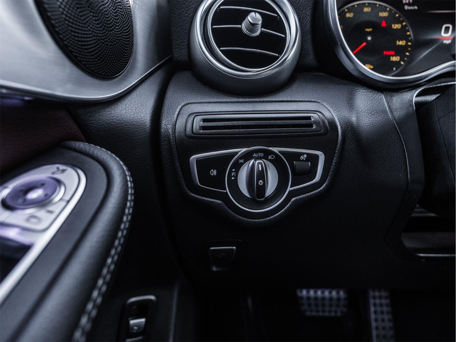 Used 2022 Mercedes-Benz GLC 300 image 17