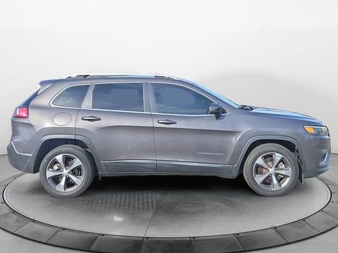 Used 2019 Jeep Cherokee Limited FWD image 6