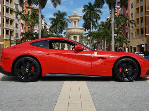 Used 2016 Ferrari F12 Berlinetta image 3