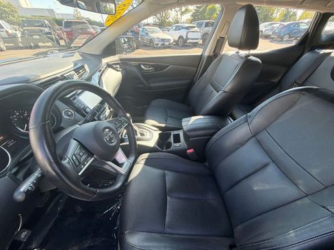Used 2018 Nissan Rogue Sport SL w/ SL Premium Package AWD/4WD image 10
