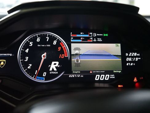 Used 2017 Lamborghini Huracan LP 580-2 RWD image 13