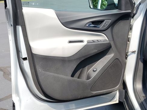 Used 2018 Chevrolet Equinox LT AWD/4WD image 21