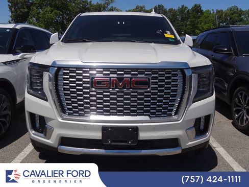 Used 2022 GMC Yukon XL Denali AWD/4WD image 2