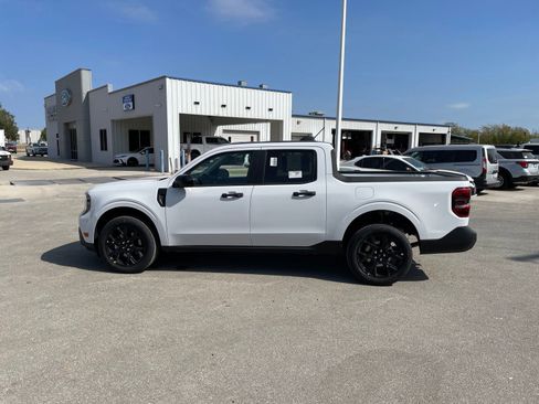 New 2025 Ford Maverick XLT w/ XLT Luxury Package AWD/4WD image 2