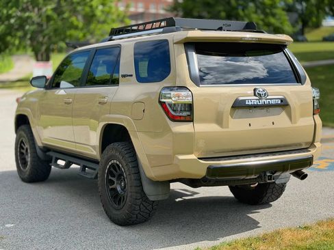 Used 2016 Toyota 4Runner TRD Pro AWD/4WD image 16