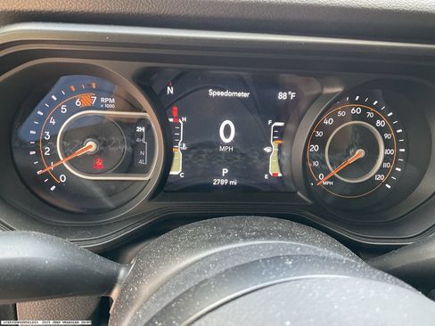 Used 2025 Jeep Wrangler Unlimited Sport AWD/4WD image 12