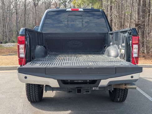 Certified 2022 Ford F250 XLT w/ XLT Premium Package image 29