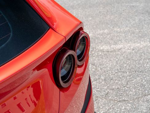 Used 2017 Ferrari GTC4Lusso image 15