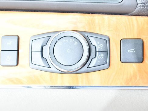Used 2015 Lincoln MKX AWD w/ Equipment Group 102A image 29