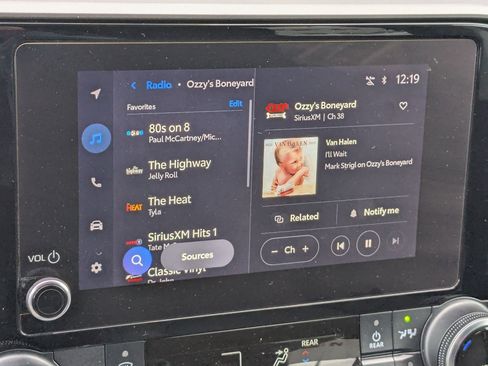 Used 2023 Toyota Highlander LE image 22