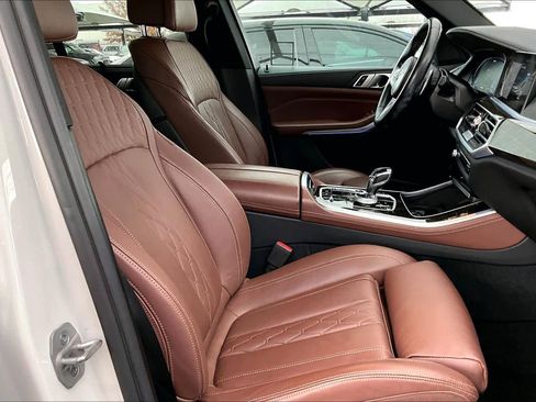 Used 2023 BMW X5 xDrive45e w/ Executive Package image 9