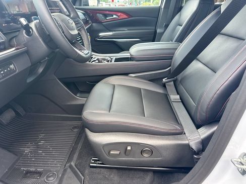 New 2026 Chevrolet Traverse Z71 w/ Enhanced Driving Package AWD/4WD image 10
