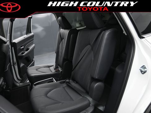 New 2026 Toyota Grand Highlander FWD image 24