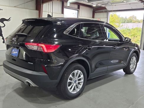 Used 2022 Ford Escape SE w/ Cold Weather Package image 16