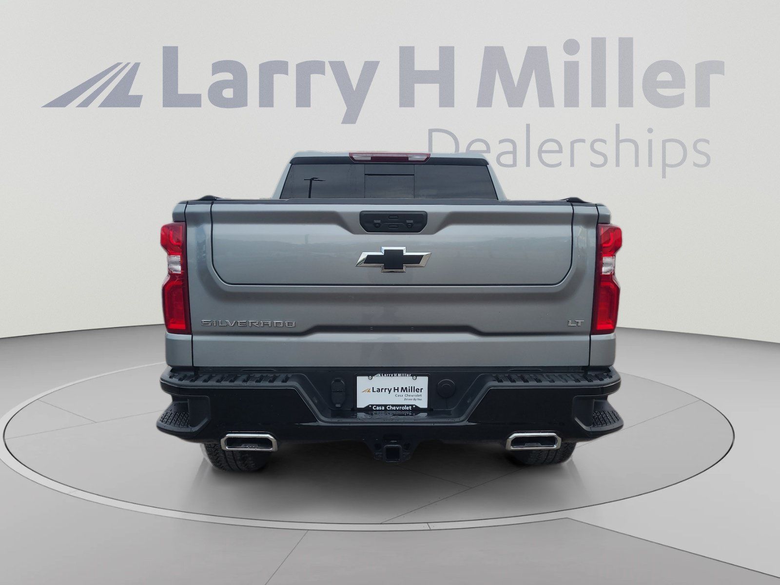 Used 2025 Chevrolet Silverado 1500 LT Trail Boss w/ Convenience Package II AWD/4WD image 4