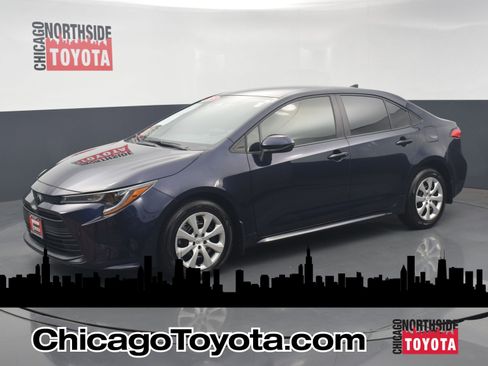 Used 2025 Toyota Corolla LE FWD image 1