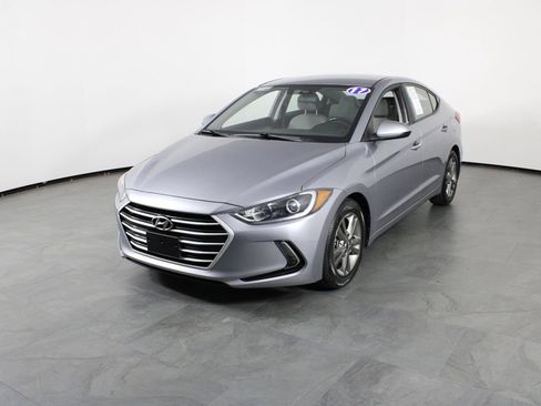 Used 2017 Hyundai Elantra SE w/ SE A/T Tech Package 03 image 2