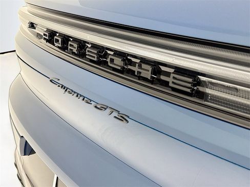 New 2026 Porsche Cayenne GTS image 38