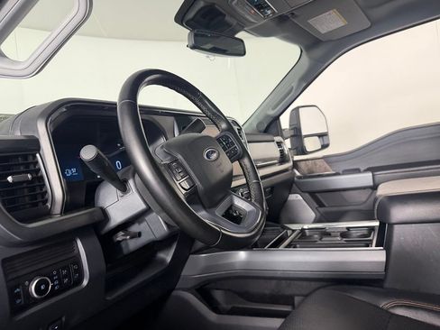Used 2025 Ford F350 Lariat w/ Black Appearance Package AWD/4WD image 23