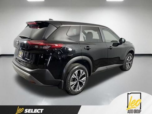 Used 2023 Nissan Rogue SV AWD/4WD image 7
