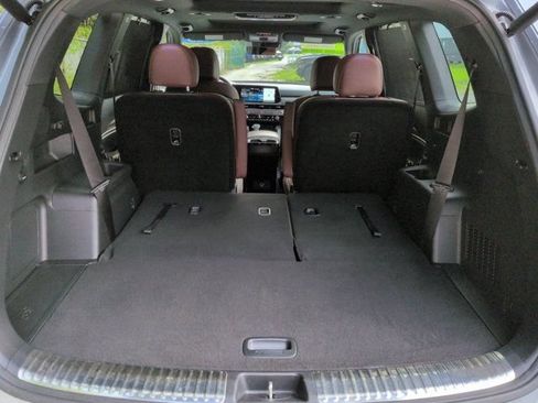 Used 2025 Kia Telluride SX w/ SX Captain's Chair Package FWD image 12