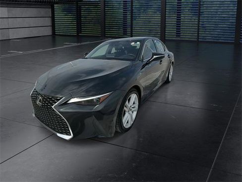 Certified 2024 Lexus IS 300 w/ Comfort Package image 4