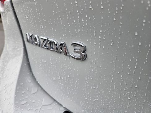 Certified 2025 MAZDA MAZDA3 s Sport image 10