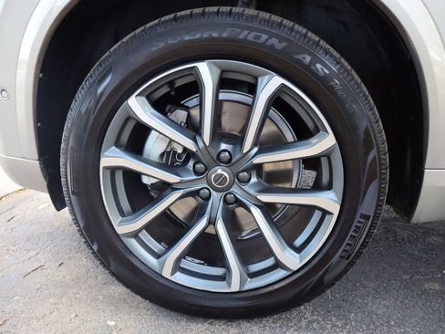 Used 2018 Volvo XC90 T6 Momentum w/ Convenience Package AWD/4WD image 44