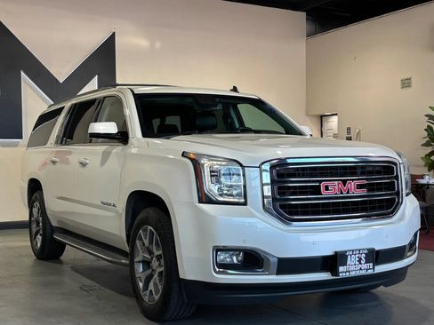 Used 2015 GMC Yukon XL SLT w/ Open Road Package AWD/4WD image 2