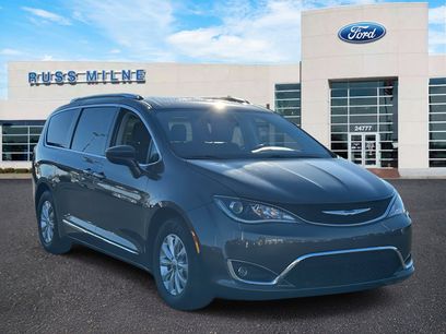 Used 2018 Chrysler Pacifica Touring-L Plus