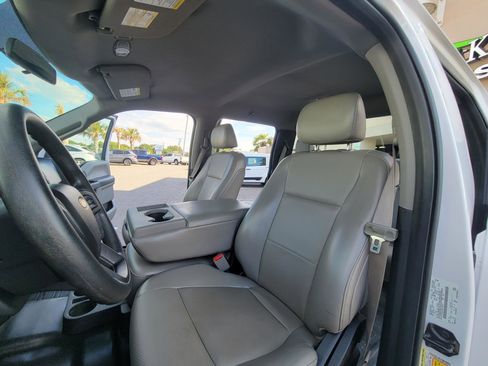 Used 2016 Ford F150 XL w/ Equipment Group 101A Mid AWD/4WD image 25