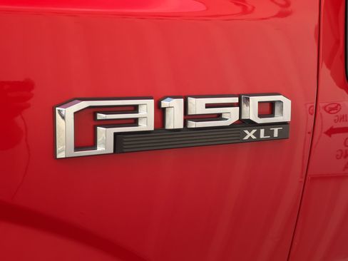 Used 2019 Ford F150 XLT w/ Equipment Group 302A Luxury image 3