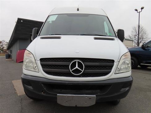Used 2013 Mercedes-Benz Sprinter 2500 image 2