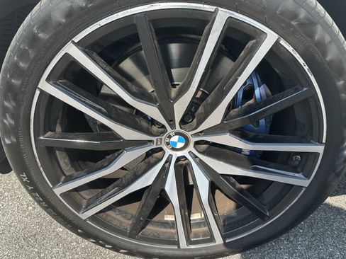Used 2022 BMW X5 M50i w/ Executive Package AWD/4WD image 10
