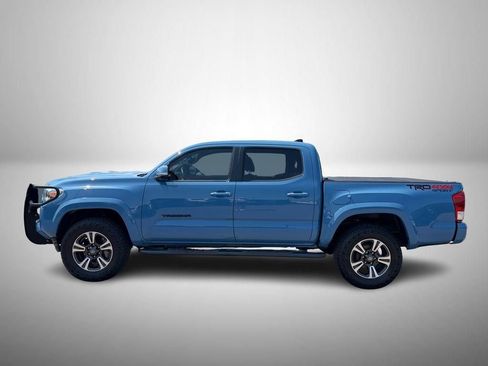 Used 2019 Toyota Tacoma TRD Sport AWD/4WD image 6