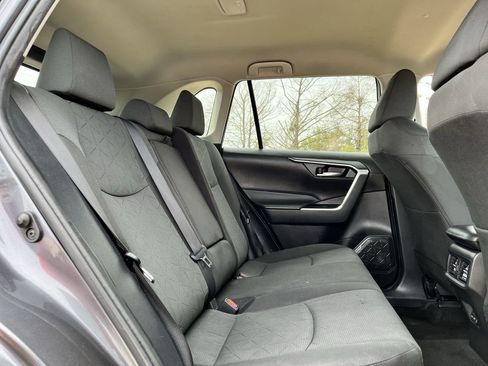 Used 2024 Toyota RAV4 XLE image 27