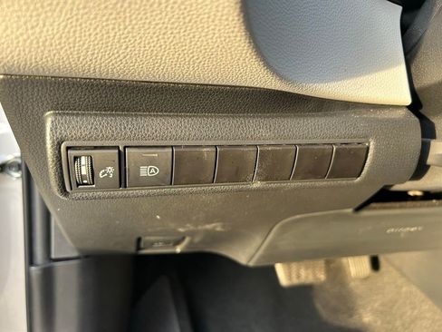 Used 2024 Toyota Corolla SE FWD image 18