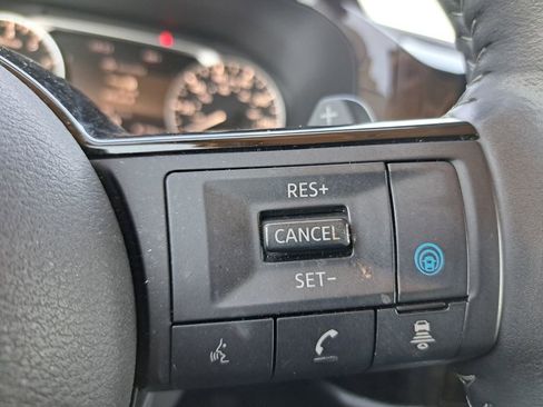 Used 2023 Nissan Pathfinder SL w/ SL Premium Package image 13