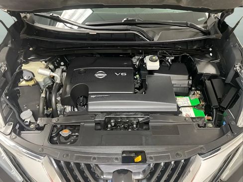 Used 2018 Nissan Murano SV FWD image 15