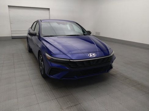 Used 2025 Hyundai Elantra Sport FWD image 14
