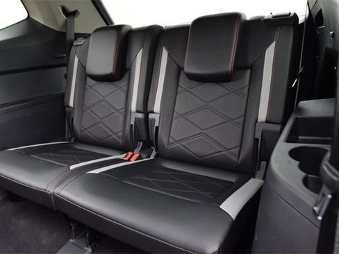 Certified 2025 Volkswagen Atlas Peak Edition SE image 25