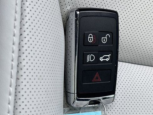 Used 2025 Land Rover Range Rover Sport Dynamic SE image 39